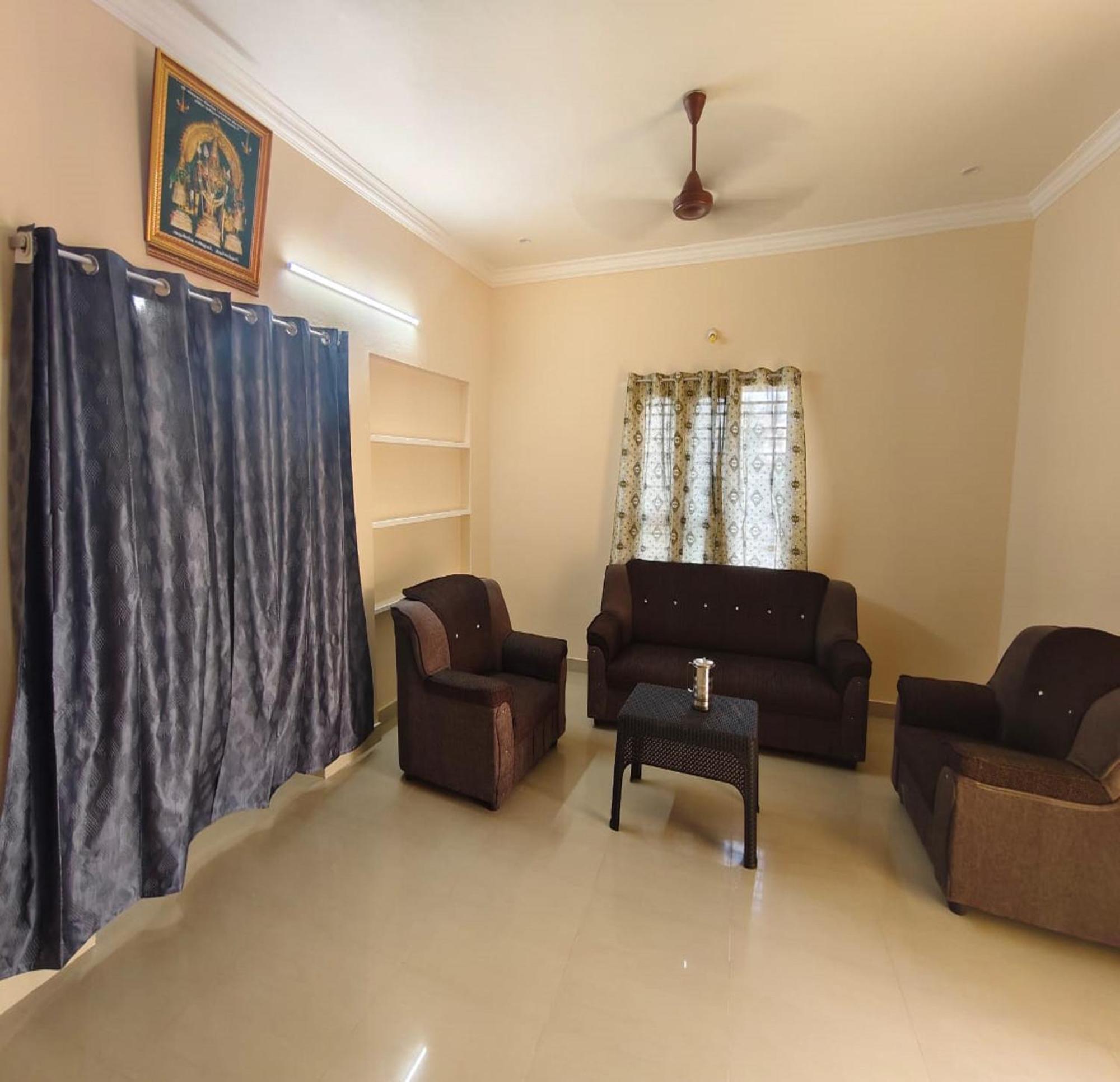 Arumugam Residency Ac Тиручендур Экстерьер фото